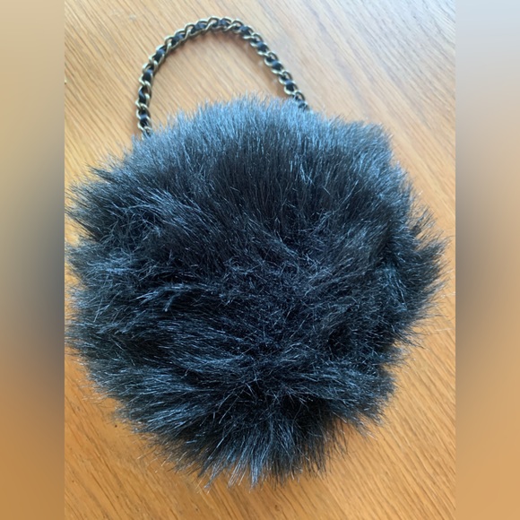 Cuteness bundle - faux fur mini bag, vegan coin purse and owl pin - Picture 3 of 8